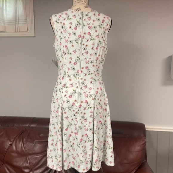 Gabby Skye Dress NWT, W 8, fit & flare, floral - Picture 5 of 12